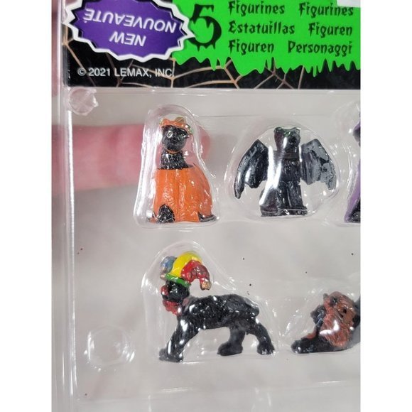 New Lemax Figurines Spooky Town 12014 Halloweeb Cats Set Of 5 NEW 2021 Halloween - Picture 2 of 6
